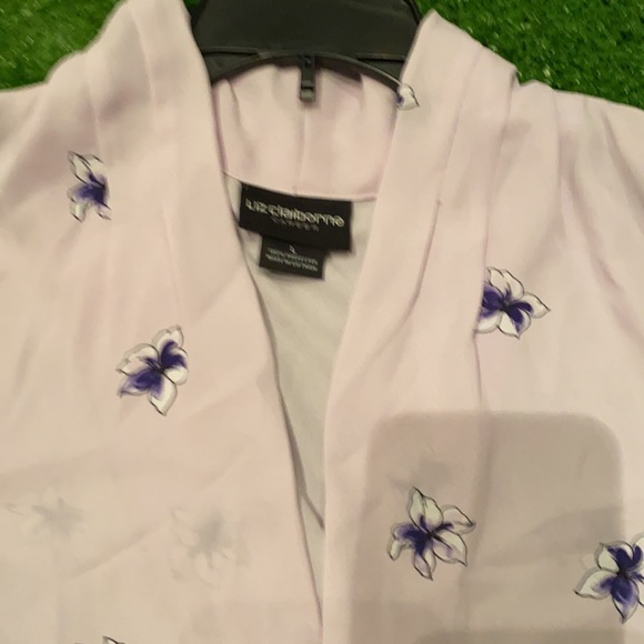 Liz Claiborne Sleeveless Floral Shirt - Picture 3 of 3